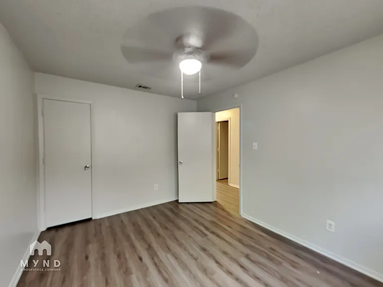 1303 1/2 Berry Dr #A — Photo 15