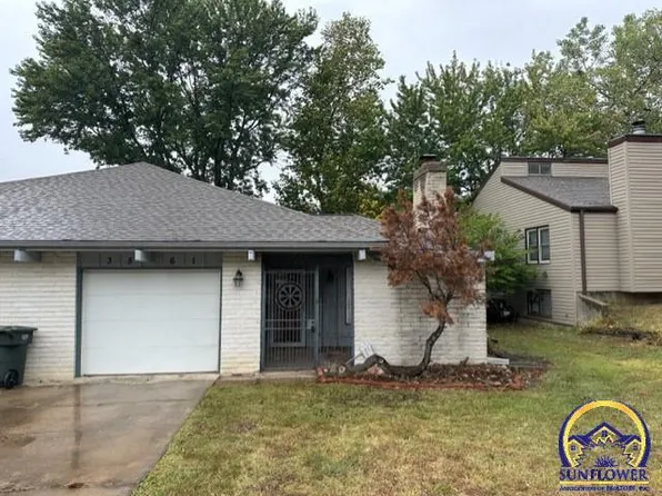 3561 SW Cambridge Ave, Topeka, KS 66614