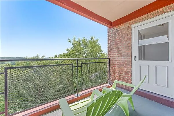 Sold by Exclusive Properties Sotheby's International Realty | media 3