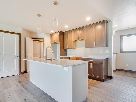 5th image of 3808 Sunnyside Dr