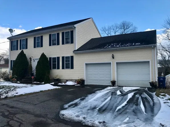 28 Ely St, Randolph, MA 02368