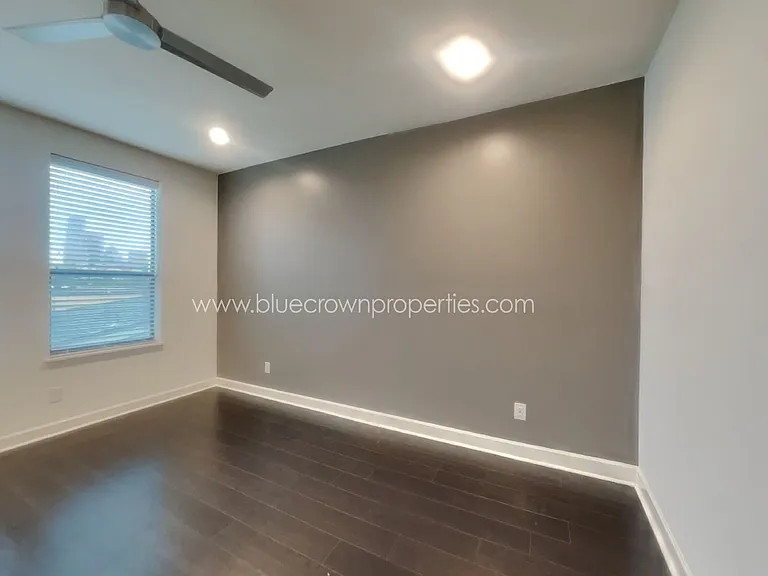 1625 Hickory St #105 — Photo 8