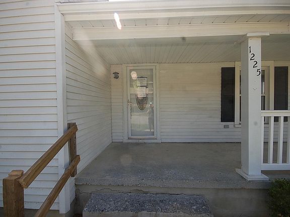 2nd image of 1225 McDowell Ave NE