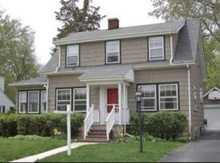 926 Rosemary Ter, Deerfield, IL