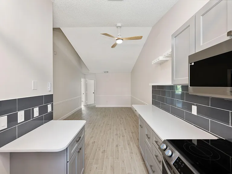 5214 Stacy St #3 — Photo 7
