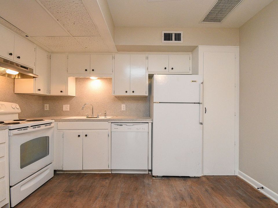 1st image of 3804 Palmetto Ave #A