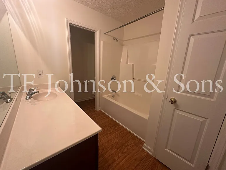 3351 Victoria Park Ln — Photo 17