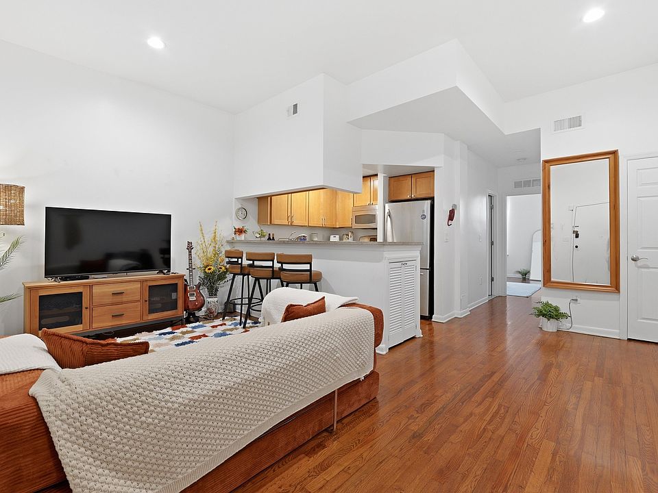 1st image of 187 Wayne St APT 207C