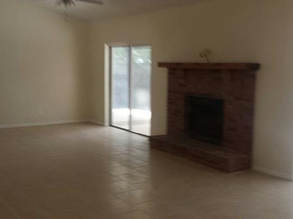 2nd image of 1013 Turkey Hollow Cir