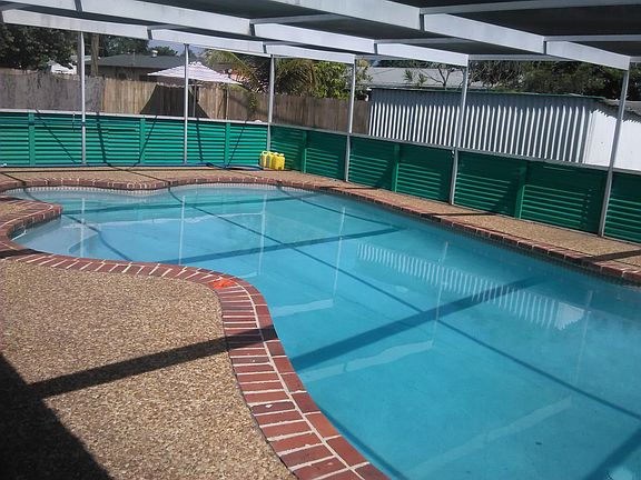 LARGE CLEAN POOL