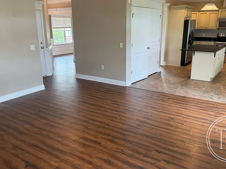 709 English Oak Dr — Photo 8