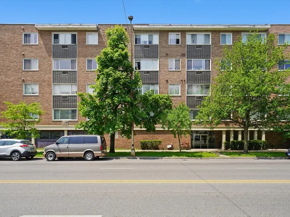7120 N Sheridan Rd APT 404, Chicago, IL 60626