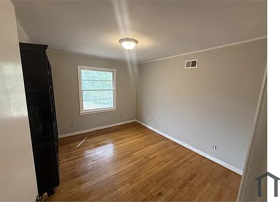 2113 Highland Ct — Photo 9