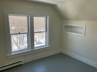 144 Maple St APT 3, Brattleboro, VT 05301