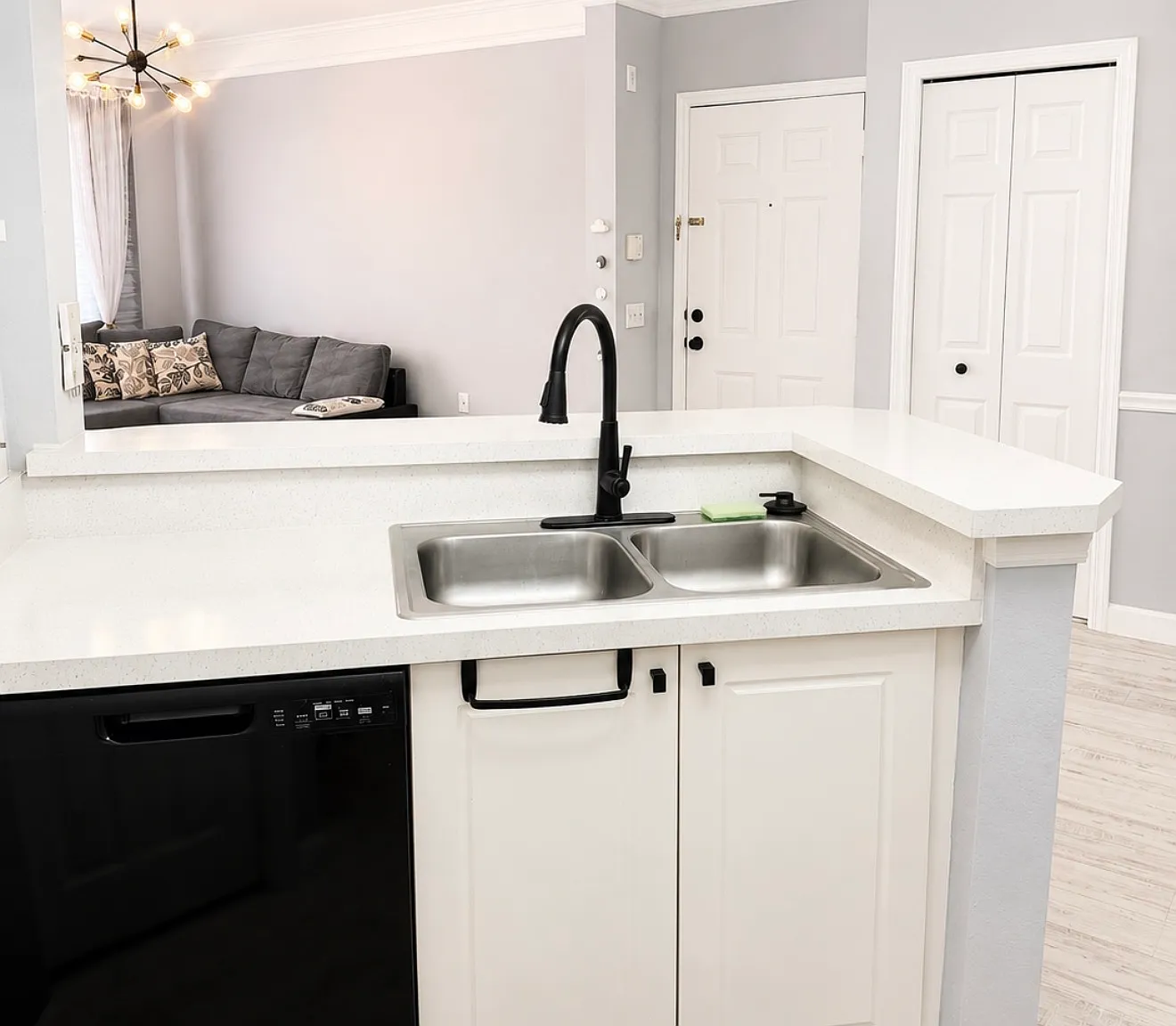 1 bed, 843 sqft, $1,750 — Photo 3