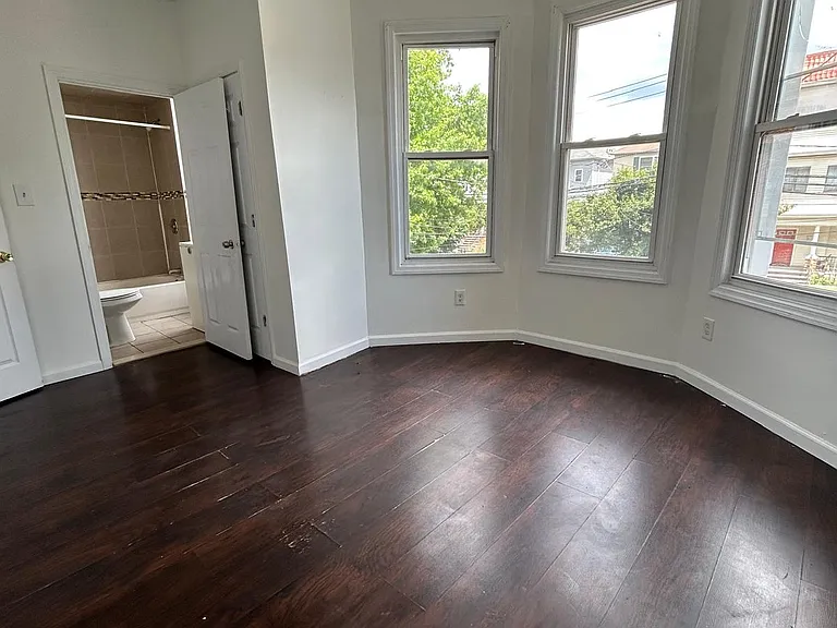 480 Irvine Turner Blvd #2A — Photo 8