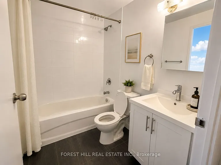 365 Kennedy Rd S #810 — Photo 6