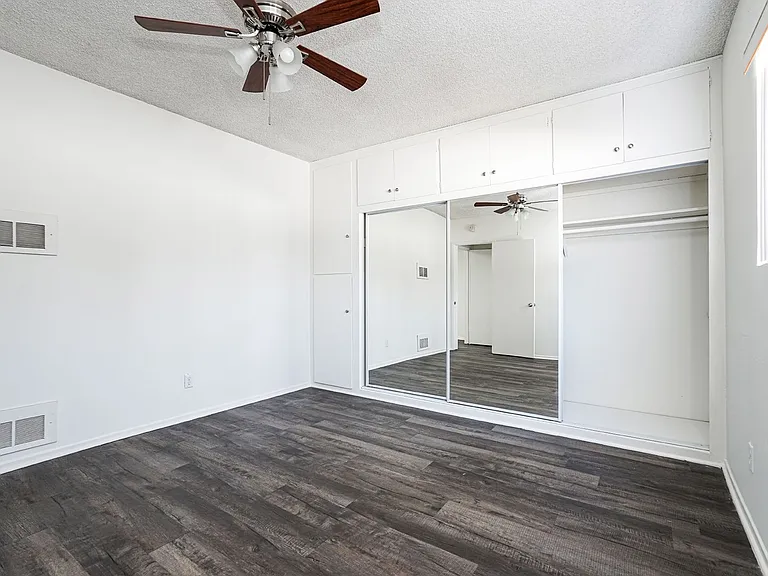 1268 Mariposa St — Photo 27
