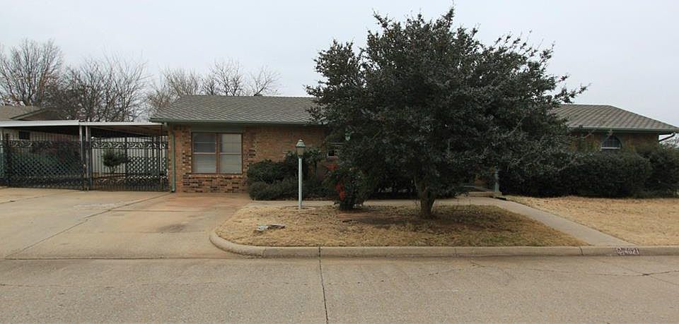 1st image of 4621 SE 38th St