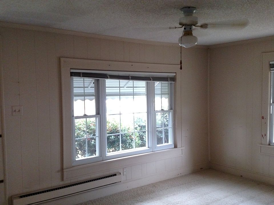 2nd image of 303 W 14th St