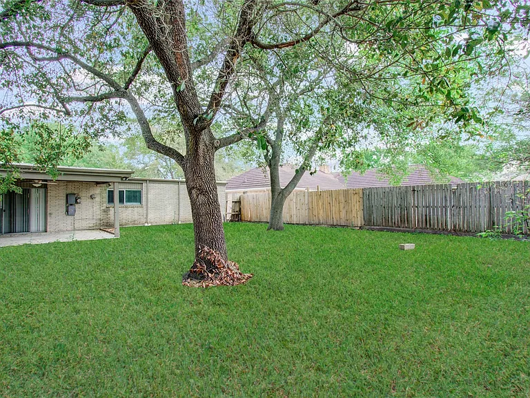 5507 Braesvalley Dr — Photo 30