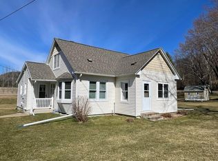 6550 County Road 6 Cir, La Crescent, MN 55947