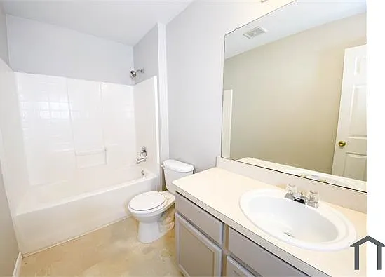2708 Clemson Cir #B — Photo 15