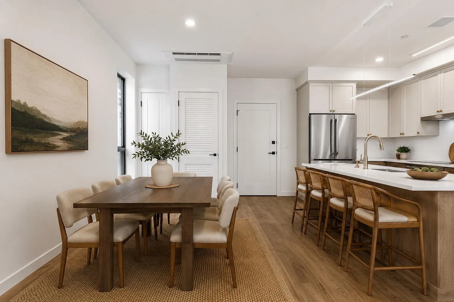 2 bed, 1001 sqft, $4,500 — Photo 2