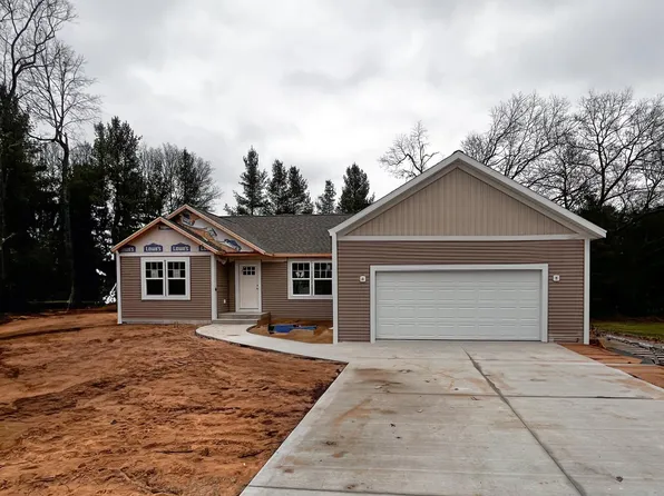 1496 Lakewood Rd, Twin Lake, MI 49457