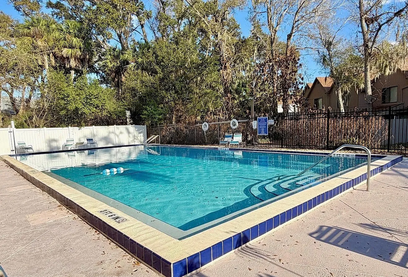 2 bed, 905 sqft, $1,650 — Photo 2