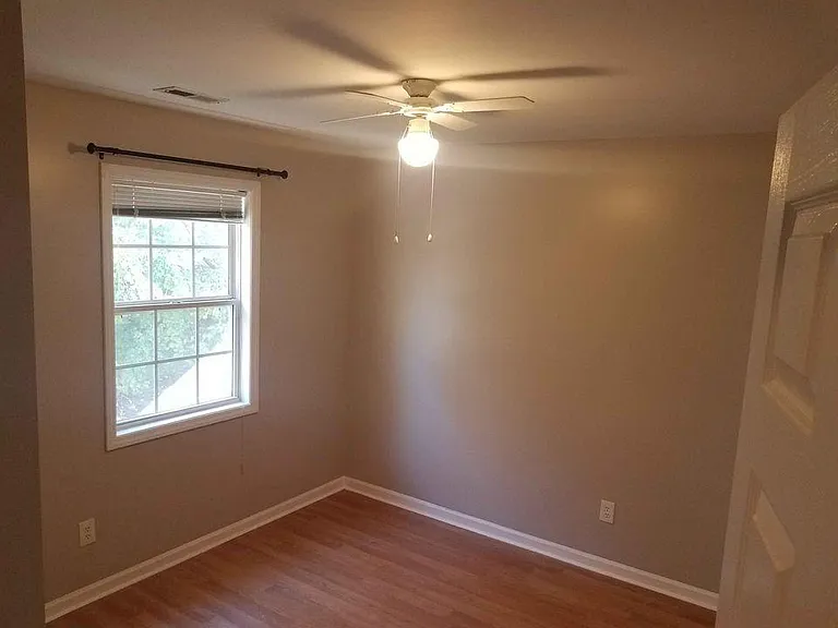 5645 Lighthall Ln — Photo 4