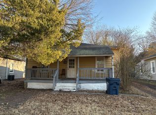 21 Spring St, Petersburg, VA 23803