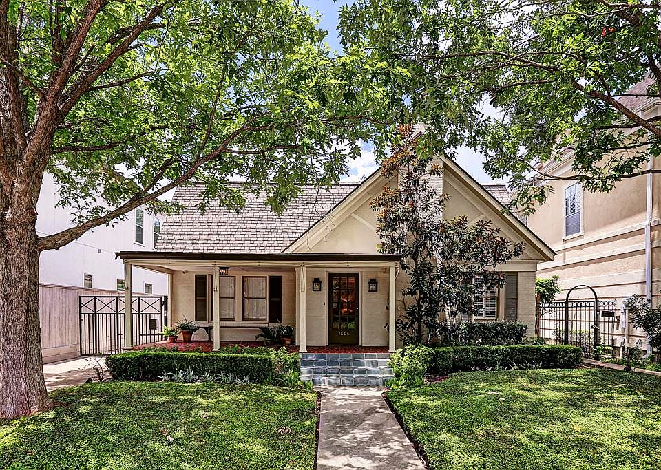 1st image of 1806 McDuffie St