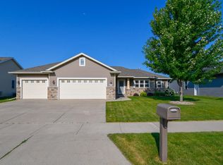 N9023 Papermaker Pass, MENASHA, WI 54952