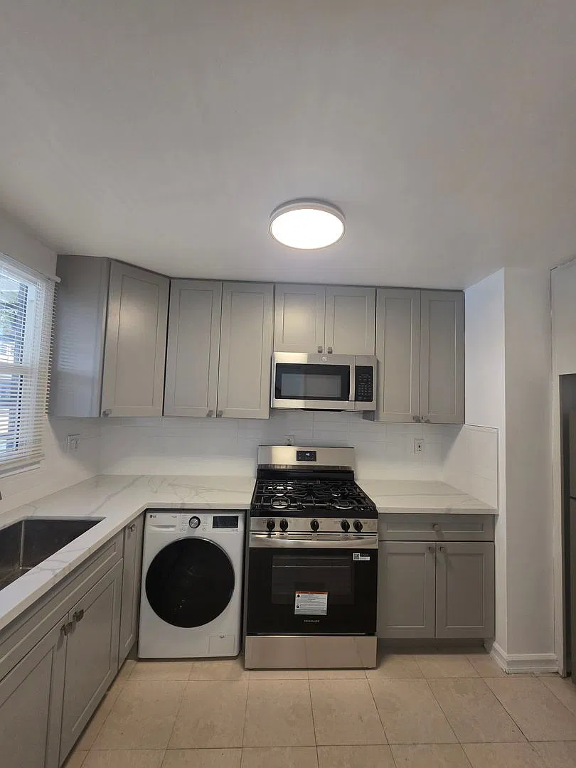 1645VIS — Photo 1