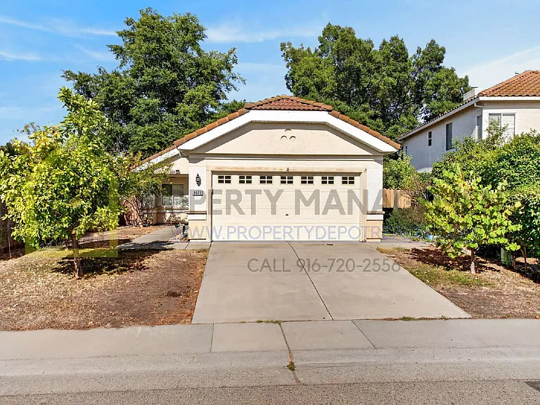 8072 Bothwell Dr — Photo 1