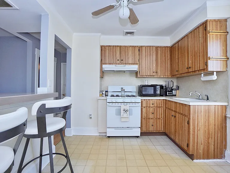 103 Orchard St #2 — Photo 8