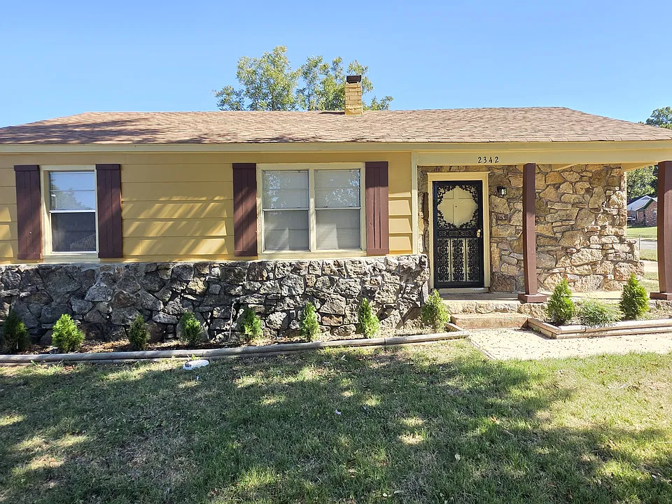 2342 Pratt St