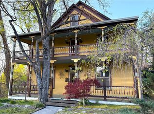 2 Prospect Ave, Eureka Springs, AR 72632