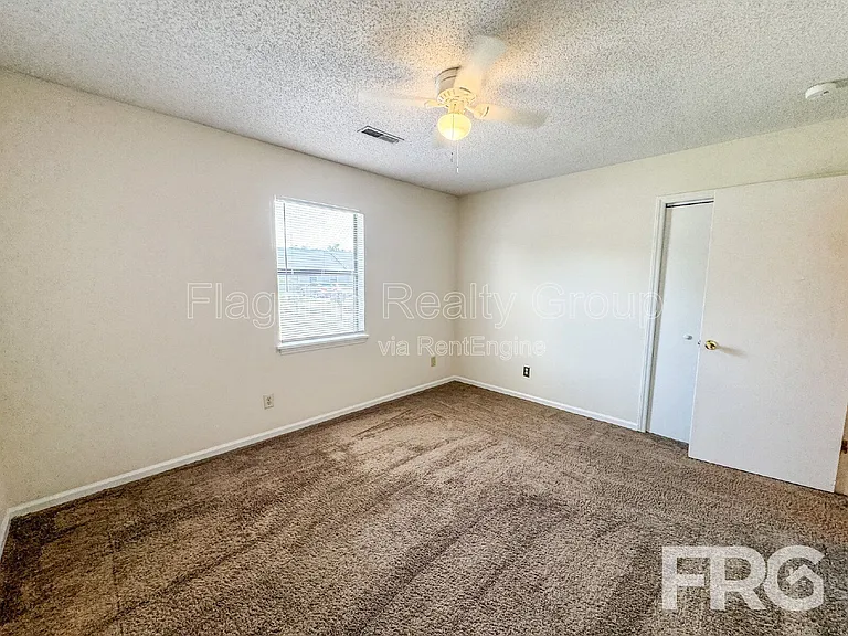 2108 E 3rd St #B — Photo 13