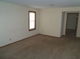 6123 72nd St, Kenosha, WI 53142
