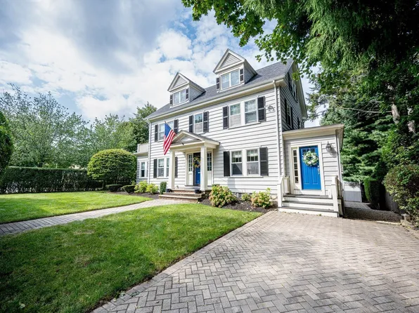 6 Geneva Rd, Melrose, MA 02176