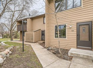 365 W Eagle Lake Dr, Maple Grove, MN 55369