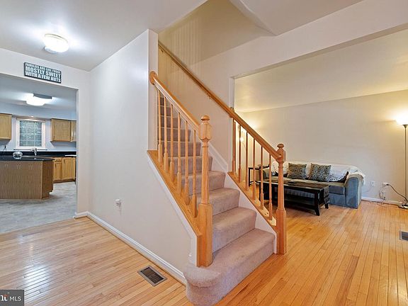 4th image of 3023 Marsh Crossing Dr