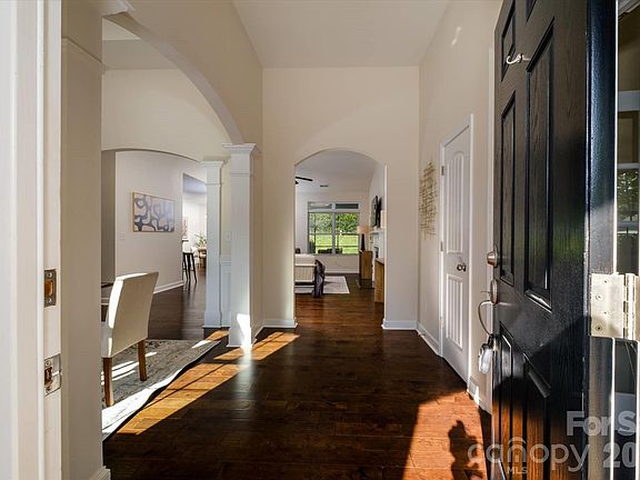 4th image of 8720 Artesa Mill Ln