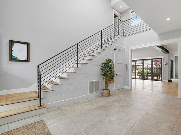 5th image of 1542 Edgewood Way