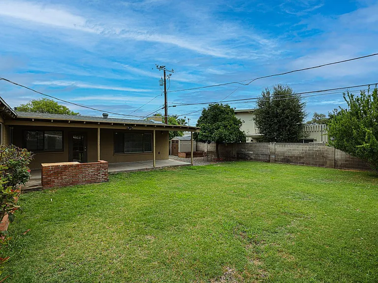 1005 E Cavalier Dr — Photo 27