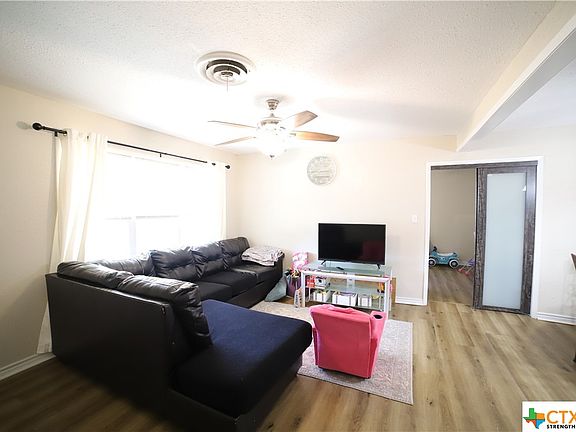 5th image of 607 S 3rd St