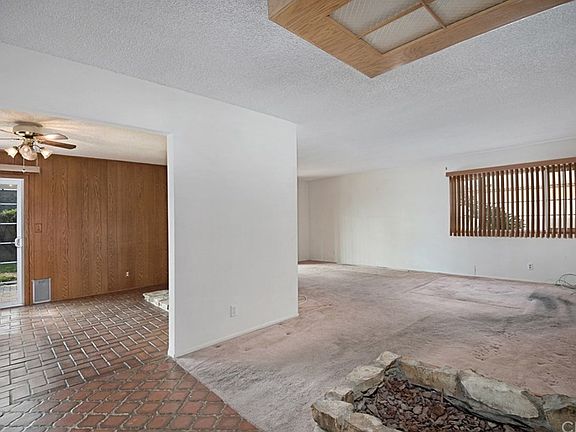 5th image of 1237 Desoto St