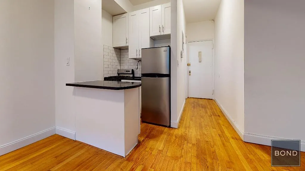 312 East 90th Street — Photo 3